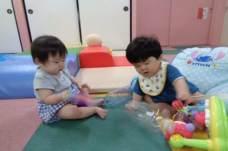 ひよこ・いちご組も元気に遊んでいます♬